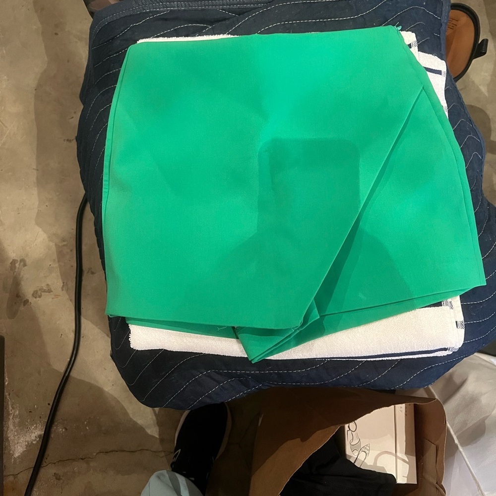 Zara skort. Beautiful fabric great summer color